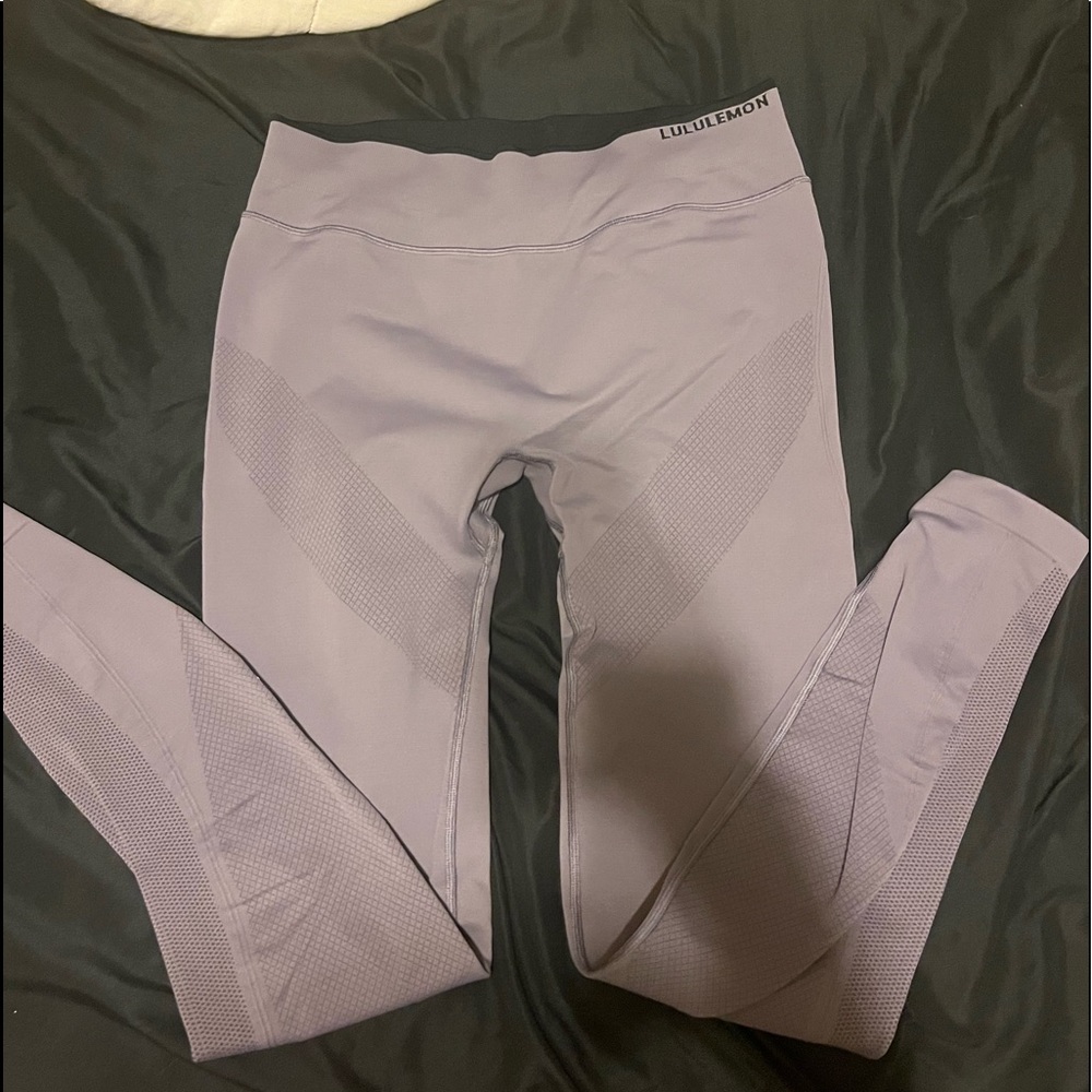 lululemon light purple leggings